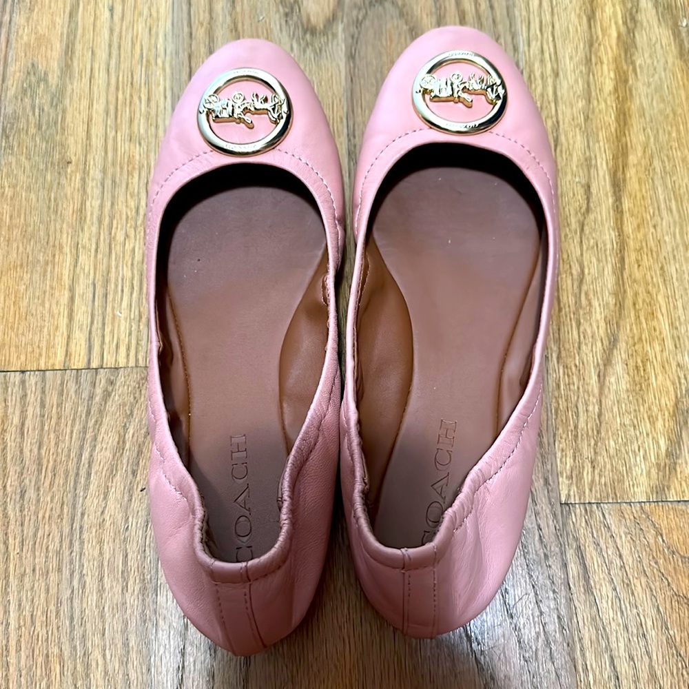 Pink coach flats good condition